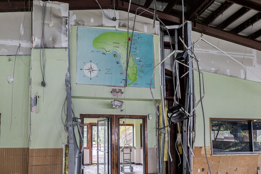 More Photos Of 1224 Buccaneer Club Rd NE, Townsend General Retail For Sale