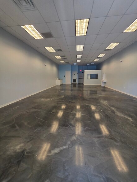 More Photos Of 1925 NE 10th Ter, Cape Coral Unknown For Lease