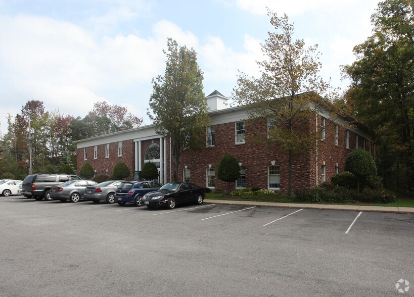 Primary Photo Of 3045 Southwestern Blvd, Orchard Park Unknown For Lease