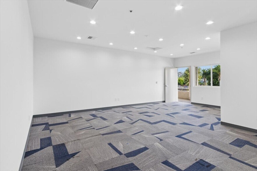 More Photos Of 11185 Roswell Ave, Pomona Warehouse For Lease