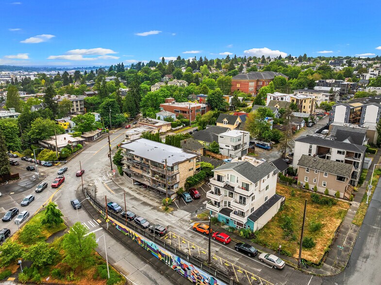 More Photos Of 816 N 38th St, Seattle Apartments For Sale
