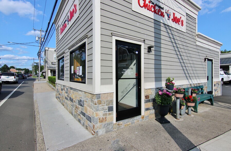 More Photos Of 231 E Putnam Ave, Cos Cob Fast Food For Sale