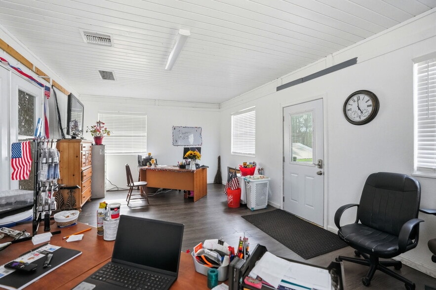 More Photos Of 16331 Cortez Blvd, Brooksville Self Storage For Sale