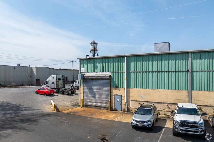 More Photos Of 2027 S 12th St, Allentown Unknown For Lease