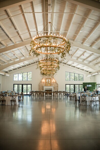 More Photos Of 6644 TX-61, Anahuac Theater Concert Hall For Sale