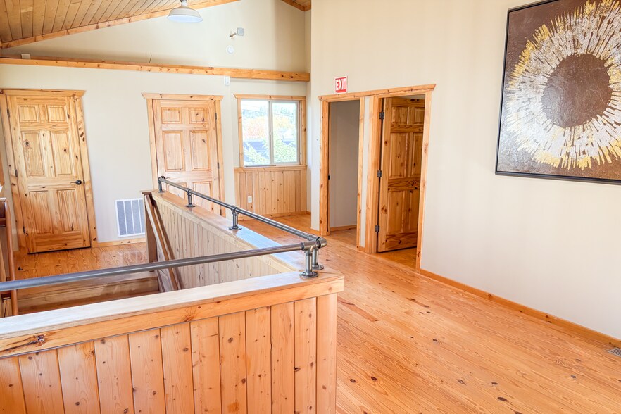 More Photos Of 338 NW 85th St, Seattle Office For Sale