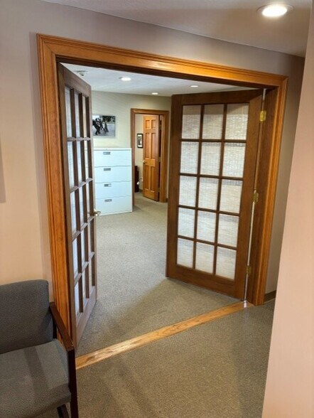 More Photos Of 335 Washington St, Norwell Office Residential For Lease
