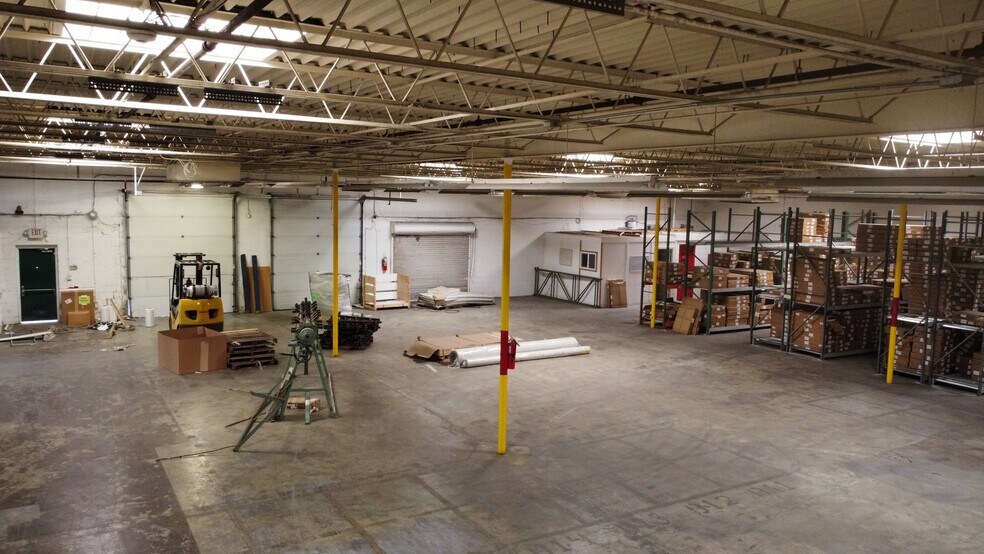 More Photos Of 2615 Elmhurst Ln, Portsmouth Warehouse For Lease