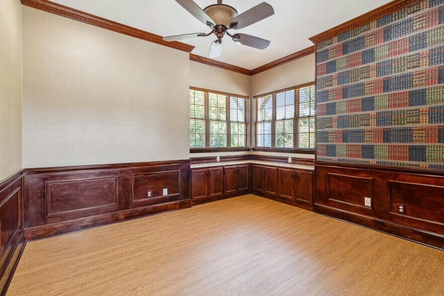 More Photos Of 310 Stagecoach Trl, San Marcos Medical For Lease