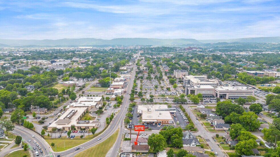 More Photos Of 2507 McCallie Ave, Chattanooga Office Residential For Sale