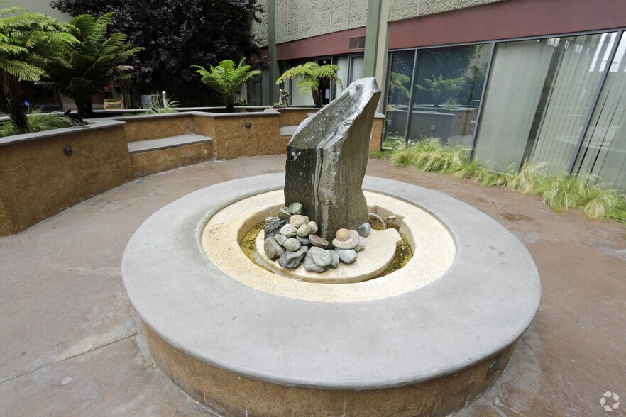 More Photos Of 8929-8939 S Sepulveda Blvd, Los Angeles Office For Lease