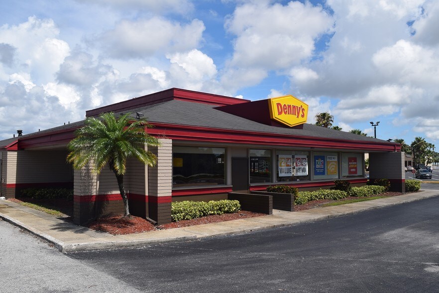 More Photos Of 940 Missouri Ave N, Largo Restaurant For Sale