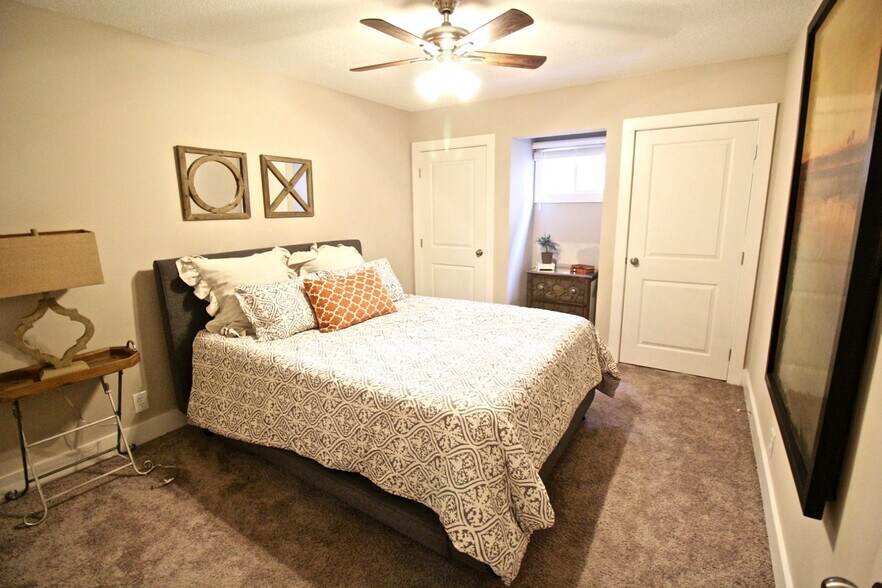 More Photos Of 4916 Grand Ave, Kansas City Apartments For Sale