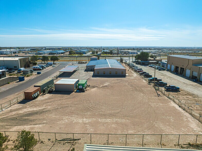 More Photos Of 8100 W Highway 80, Midland Office For Sale