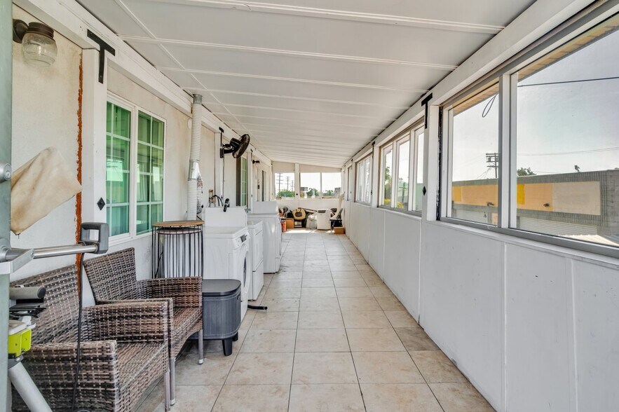 More Photos Of 10615-10619 San Fernando Rd, Pacoima Apartments For Lease