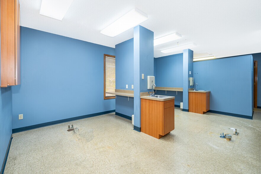 More Photos Of 13330 W Colonial Dr, Winter Garden Medical For Lease