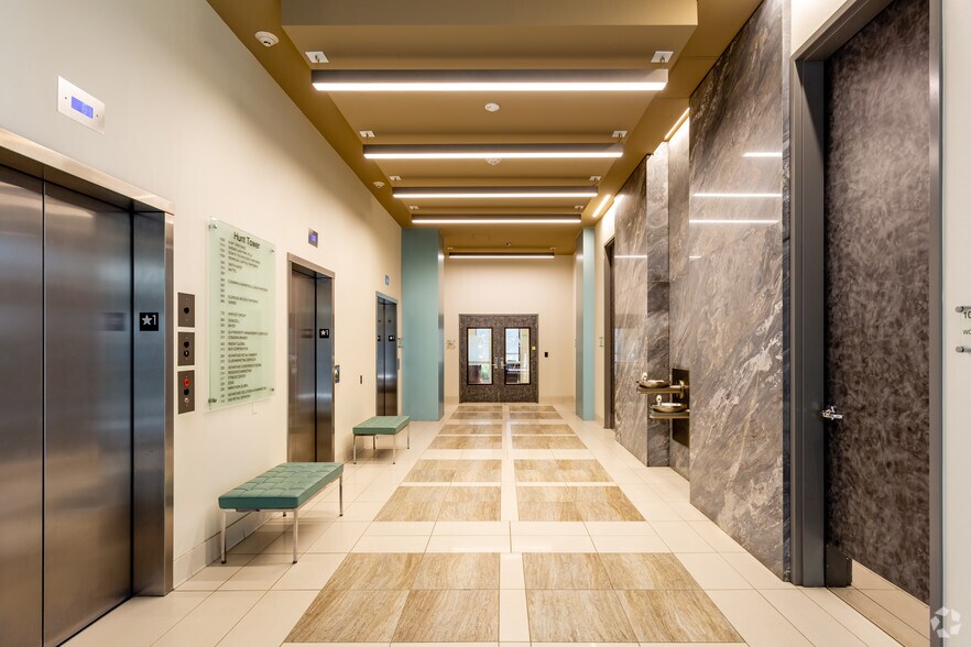 More Photos Of 5100 W JB Hunt Dr, Rogers Office For Lease