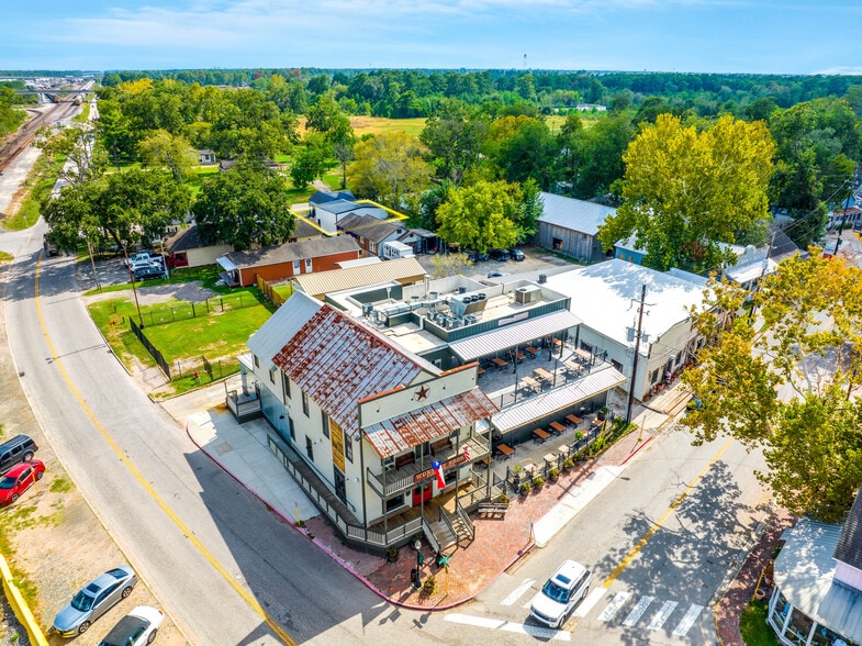 More Photos Of 106 Spring School Rd, Spring Storefront Retail Office For Sale