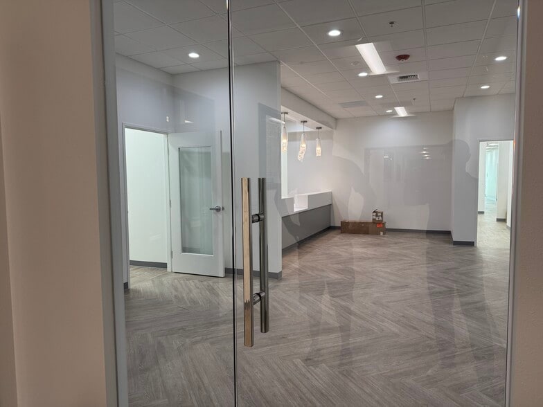 More Photos Of 1650 Lead Hill Blvd, Roseville Medical For Sale