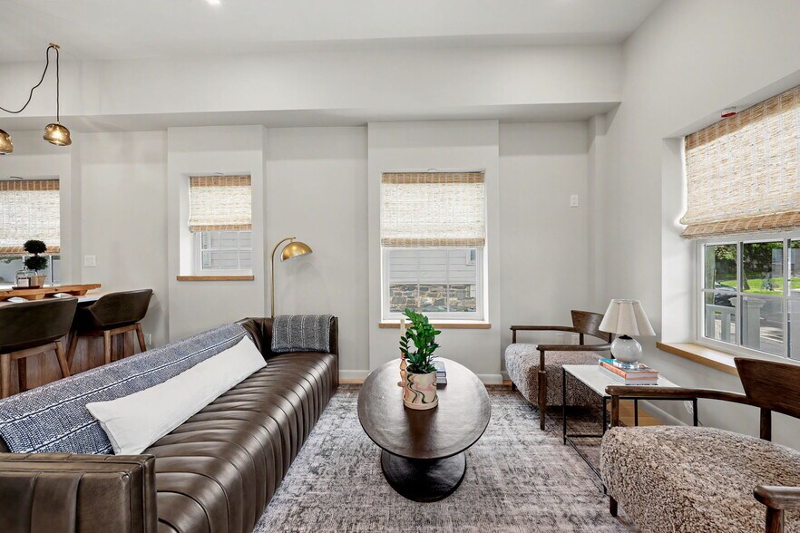 More Photos Of 63 Church St, Greenwich Apartments For Sale