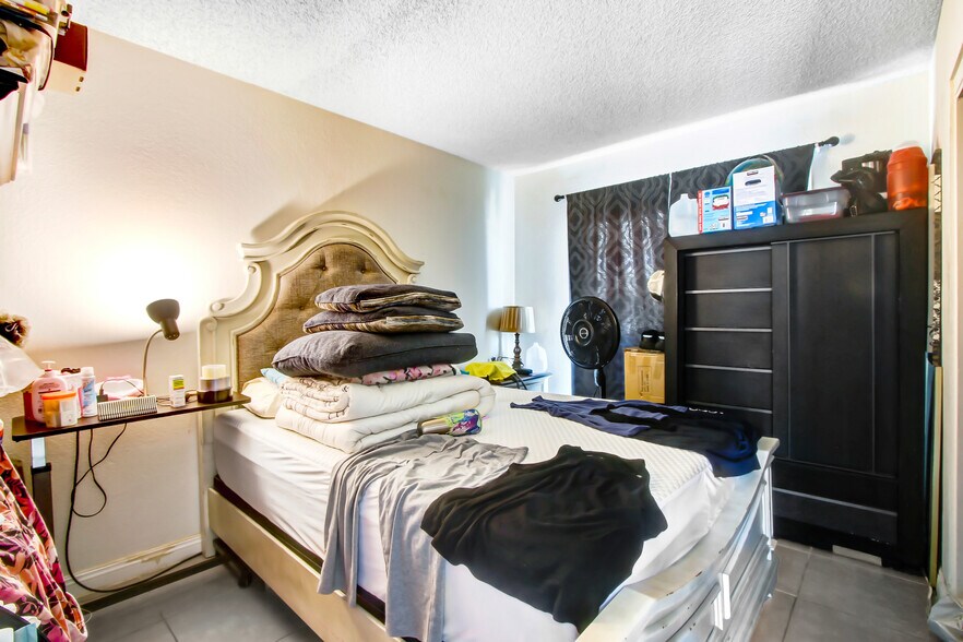 More Photos Of 671 Greystone Ln, Hemet Multifamily For Sale