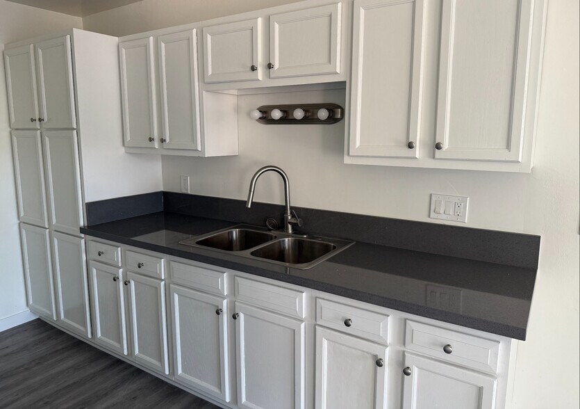 More Photos Of 419 N Tustin Ave, Anaheim Apartments For Sale