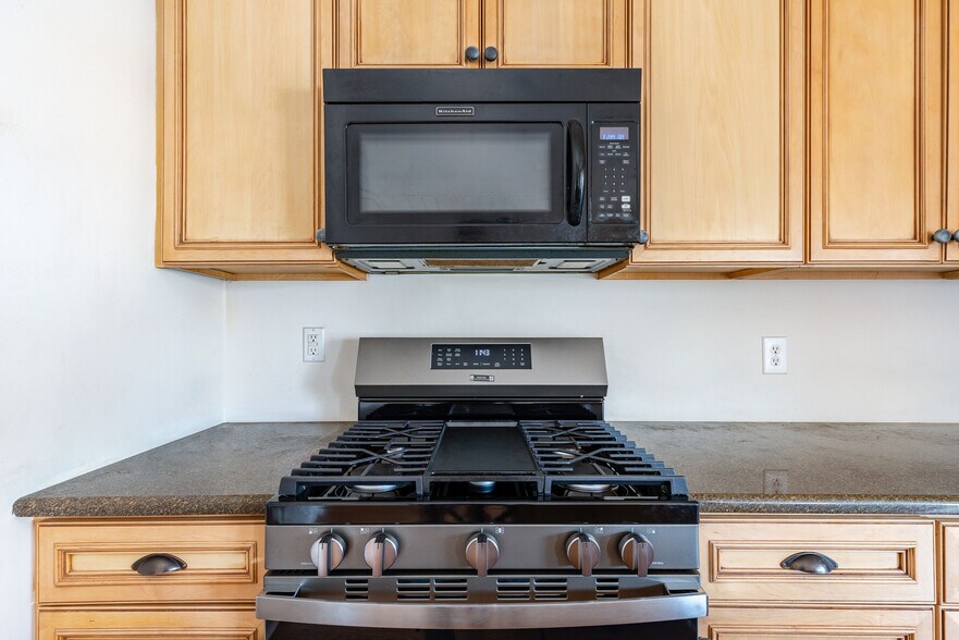 More Photos Of 4557 Manayunk Ave, Philadelphia Apartments For Sale