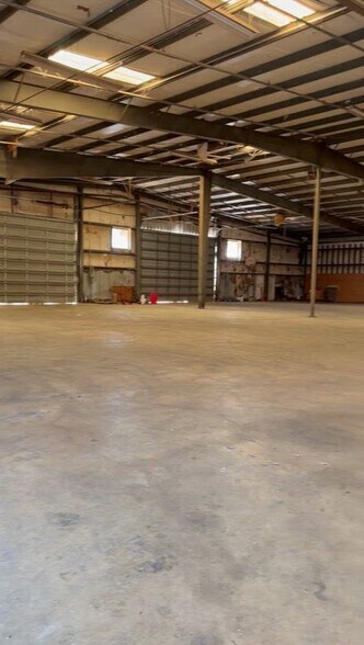 Primary Photo Of 281 Industrial Blvd, Bishopville Warehouse For Lease