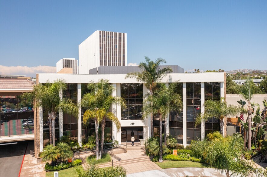 Primary Photo Of 369 San Miguel Dr, Newport Beach Medical For Lease