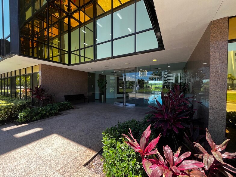 More Photos Of 1800 S Australian Ave, West Palm Beach Office For Lease