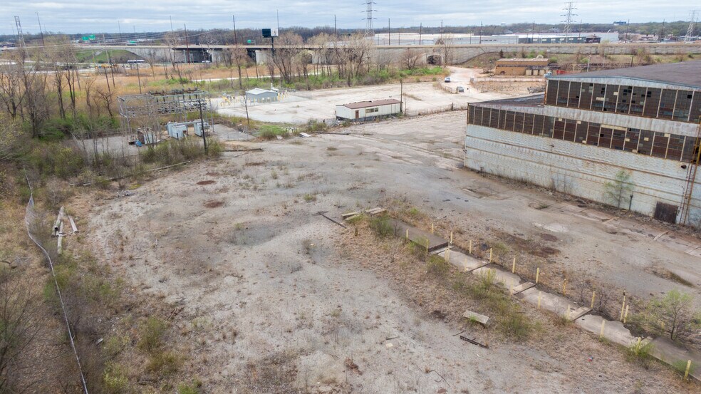 More Photos Of 2800 E Dunes Hwy, Gary Warehouse For Lease