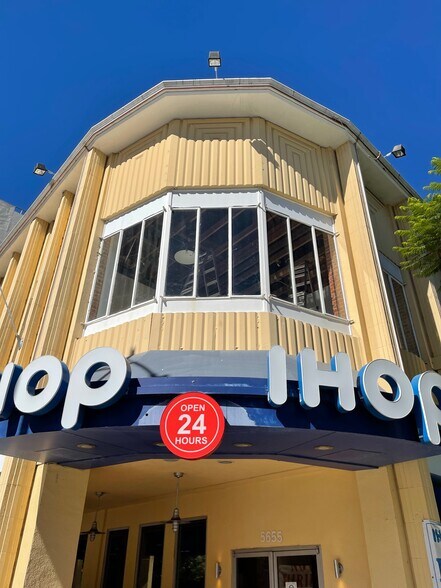 More Photos Of 5651 Wilshire Blvd, Los Angeles Storefront Retail Office For Lease