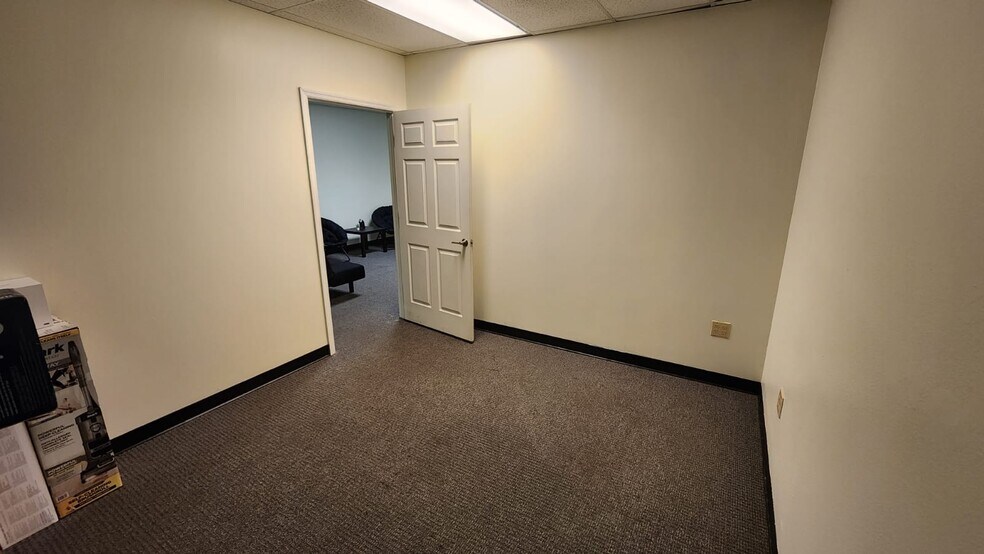 More Photos Of 3586 Aloma Ave, Winter Park Office For Sale