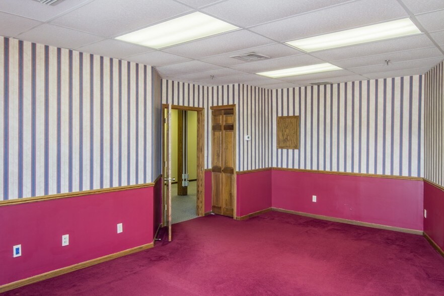 More Photos Of 120 N Main St, West Bend Office For Sale