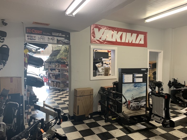 More Photos Of 1514-1516 University Ave, Berkeley Storefront For Sale