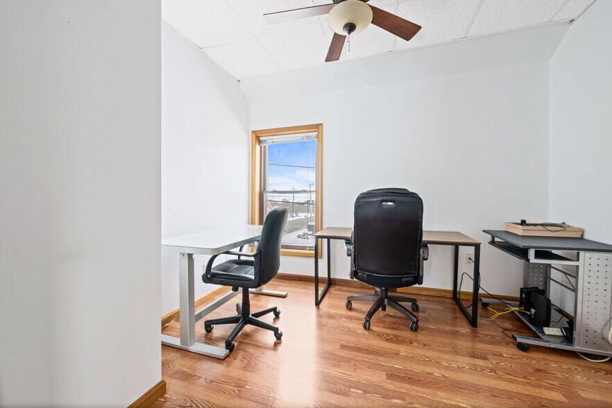 More Photos Of 28916 Euclid Ave, Wickliffe Office For Sale