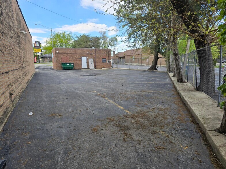 More Photos Of 9629 S Southwest Hwy, Oak Lawn Medical For Sale