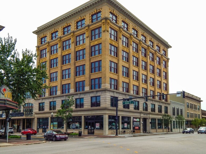 More Photos Of 3 W Garden St, Pensacola Coworking Space