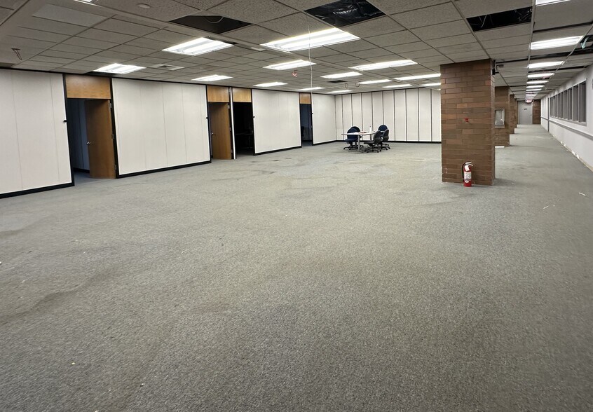 More Photos Of 101 Channel Dr, Port Washington Office For Lease