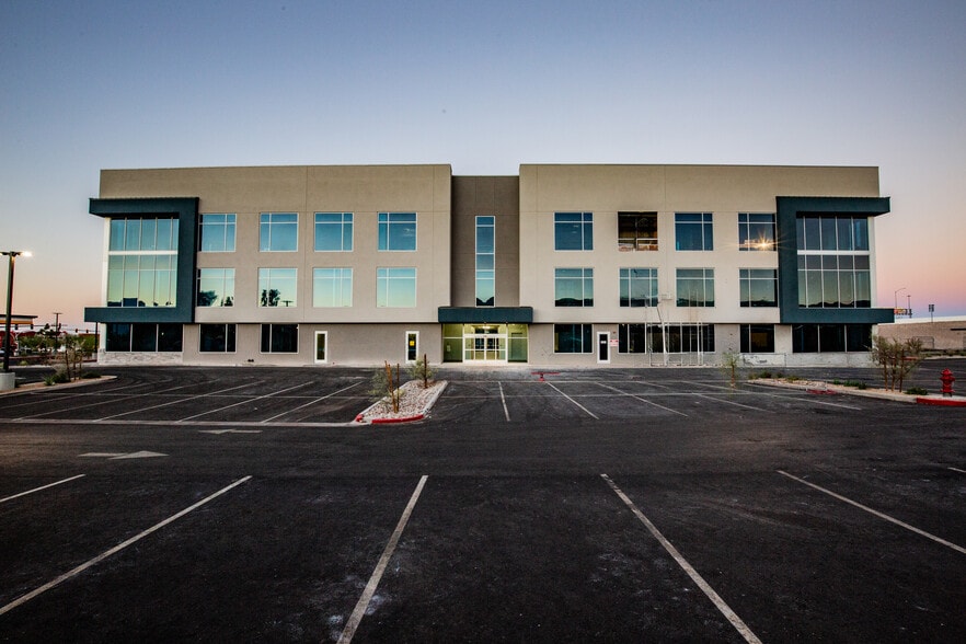 More Photos Of 6565 S Buffalo Dr, Las Vegas Medical For Lease