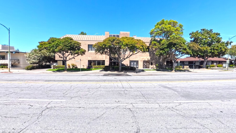 More Photos Of 2039 Forest Ave, San Jose Medical For Sale
