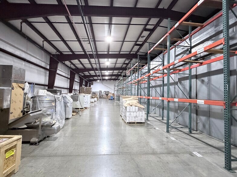 More Photos Of 688 Tolman Creek Rd, Ashland Refrigeration Cold Storage For Lease