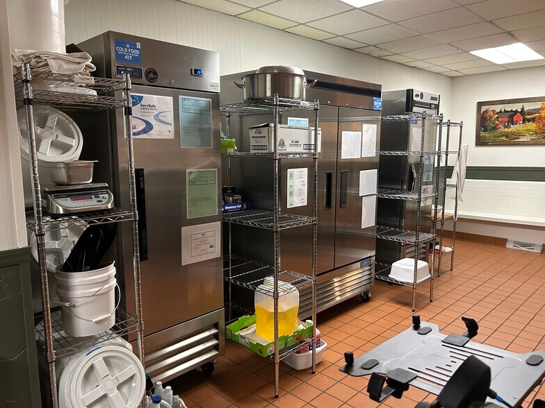 More Photos Of 136 E 2nd St, Kaukauna Restaurant For Sale