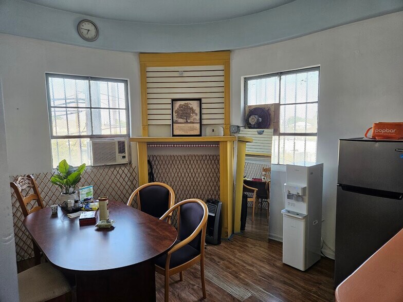 More Photos Of 2800 Hooper Ave, Los Angeles Manufacturing For Sale