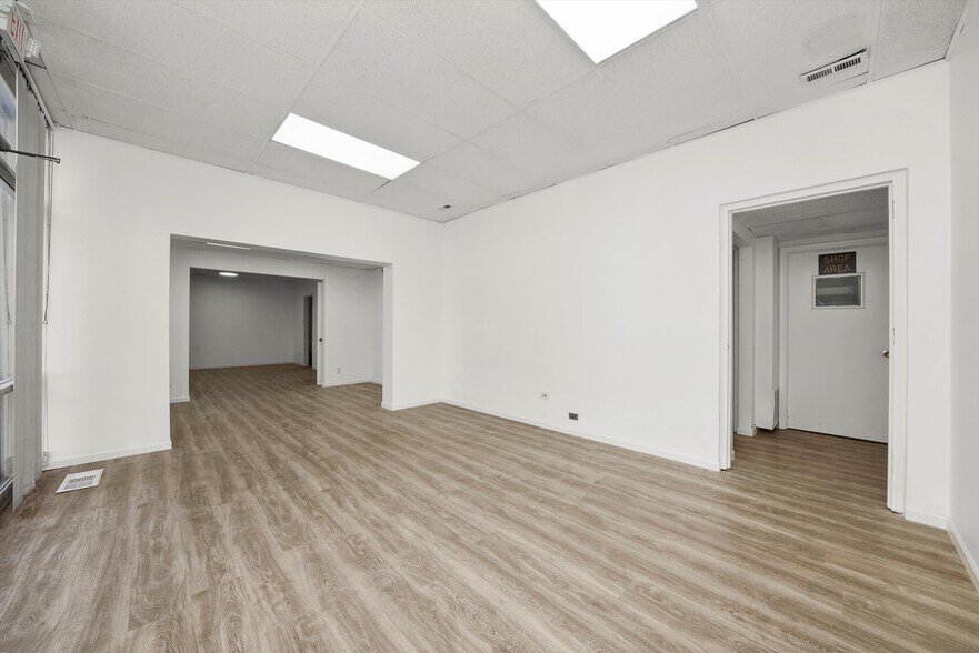More Photos Of 4135 W 123rd St, Alsip Warehouse For Lease