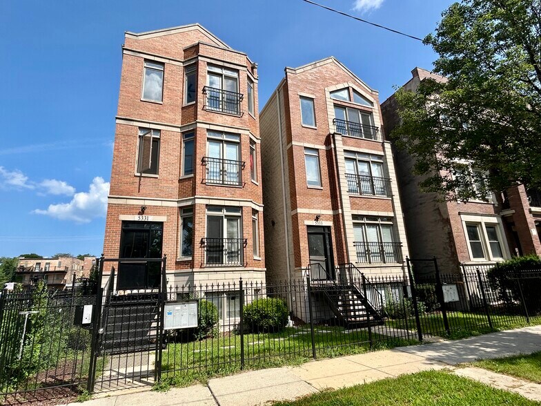 Primary Photo Of 5331 S Calumet Ave, Chicago Apartments For Sale