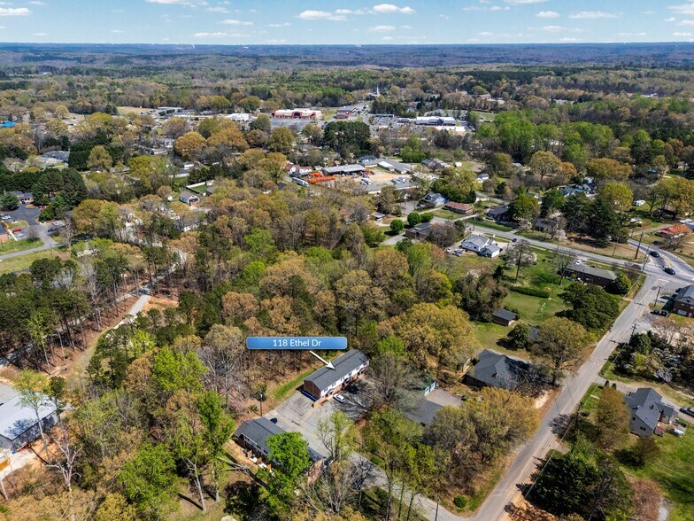 More Photos Of 118 Ethel Dr, Stanley Multifamily For Sale