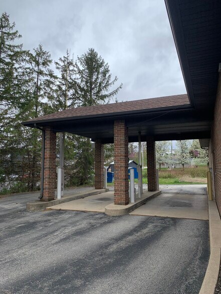 More Photos Of 339 E 1st St, Roanoke Bank For Lease