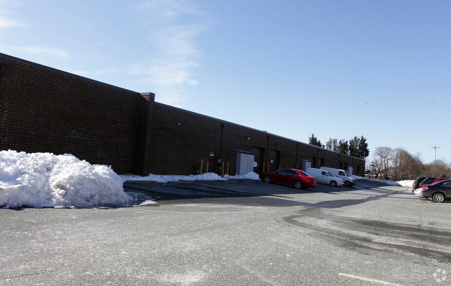 More Photos Of 18926-18956 Bonanza Way, Gaithersburg Warehouse For Lease