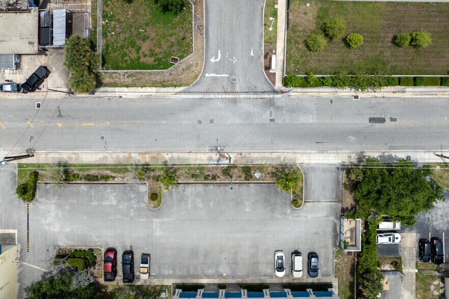 More Photos Of 122 S Segrave St, Daytona Beach Office For Sale